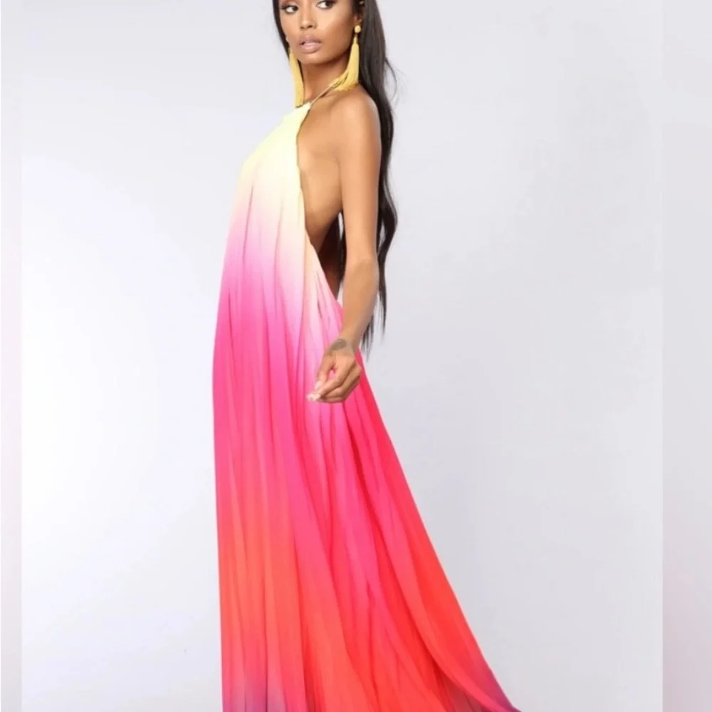 Elegant Gradient Maxi Dress - Picture 3 of 10